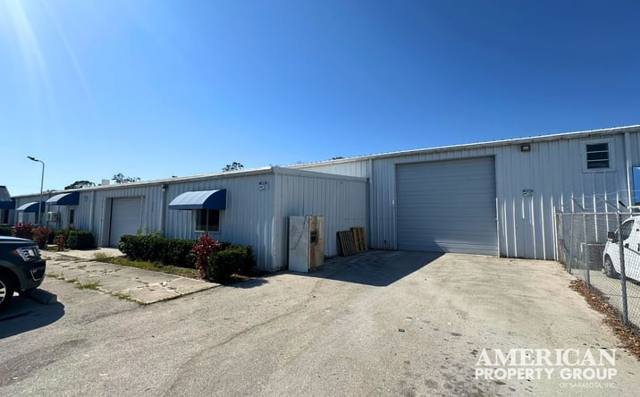Flexible Warehouse Space from 2,500 SF - 9,900 SF — Industrial for lease in Sarasota, FL